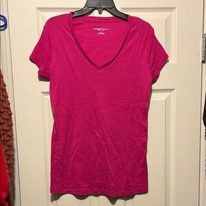 Liz Lange Maternity Pink VNeck T - Size L